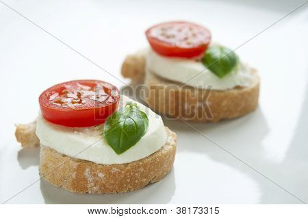 จาน Mozarella