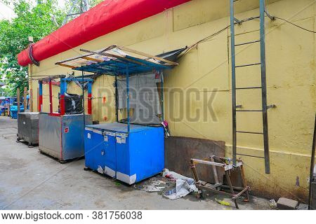 Howrah, West Bengal, India - 22nd May 2020 : City's Retail Shops Are Under Lockdown To Stop Spread O