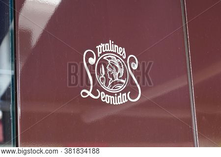 Bordeaux , Aquitaine / France - 08 16 2020 : Leonidas Logo And Sign In Windows Shop Of Belgian Choco