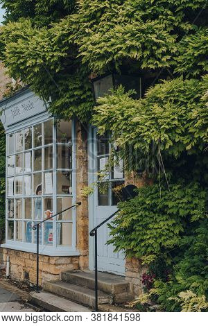 Stow-on-the-wold, Uk - July 10, 2020: Entrance To Jaffe & Neale Bookshop And Cafe In Stow-on-the-wol