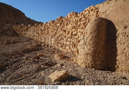 Historical Turkish Bridge Of 16th Century Near Eilat, Israel