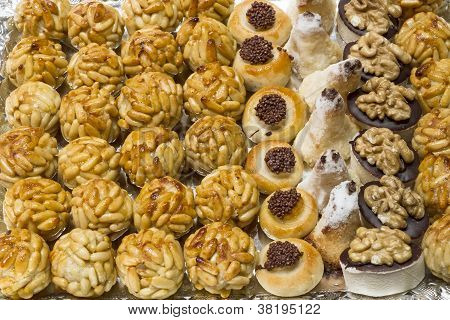 Panellet