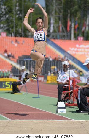 Donezk, UKRAINE - 13. Juli: Florentina Marincu, Rumänien, Kampf um ihre Goldmedaille im Weitsprung durin