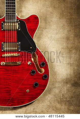 Guitarra semi-oco