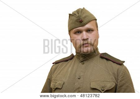 en ung mand med et overskæg i sovjetiske wwII uniform