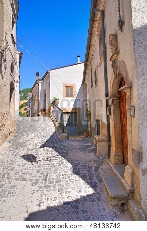 路地。・ アルベローナ。プーリア。イタリア。