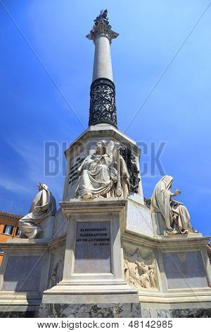 Makellose Spalte in Mignanelli Square, Rom, Italien, Europa 