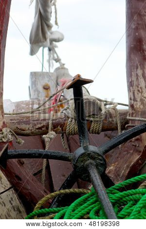 Âncora e Zanzibar de barco Dhow