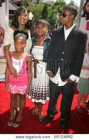 Niecy Nash and family at the Los Angeles premiere of 