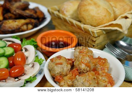 Pork Meatball And Salad