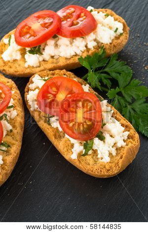 Bread With Cottage