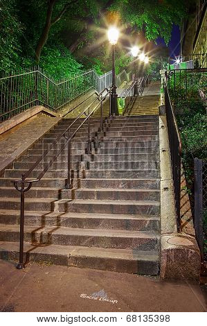 Paris - Steps of Montmartre to Basilique Du Sacre Coeur