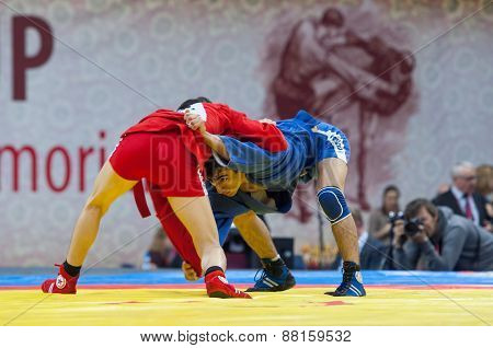 Kanzhanov Beimbet (r) And Umbayev Nasimi (b)  Fight