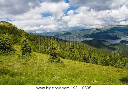 Leke in the mountains