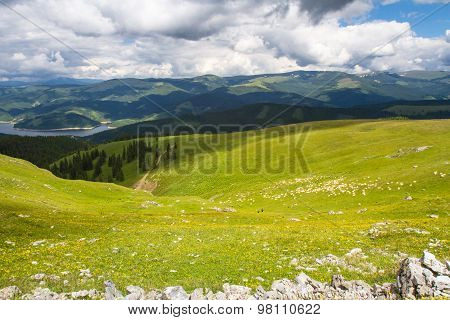 Leke in the mountains