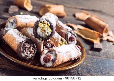 Sweet Homemade Cannoli