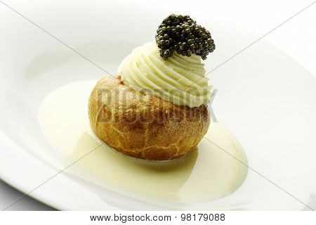Appetizer Potato In Pastry Butter White Sparkling Wine Mousse And Caviar