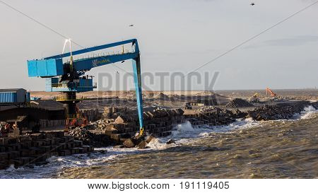 New Port Land Crane Building