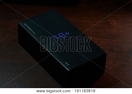 New Samsung S8 Plus Box