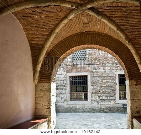 Oude boog van Topkapi Palace, Istanbul, Turkije