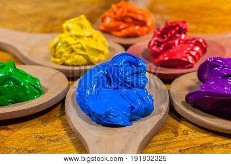 ink or paint for printing on fabric there are several types. The ink used for printing on dark fabric always use plastisol ink. it useful for white fabric too