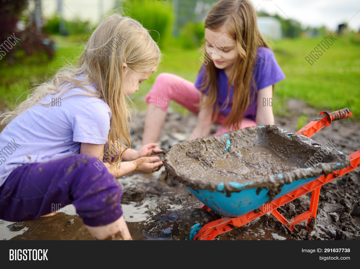 Бери больше кидай дальше пока летит отдыхай картинки. While digging. While digging. Шахта с кристаллами. Копка могил.