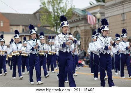 Stoughton, Wisconsin, Usa - May 20, 2018: Annual Norwegian Parade, Members Of The Stoughton High Sch