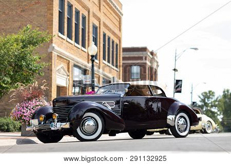 Auburn, Indiana, Usa - September 9, 2018 The Auburn Cord Duesenberg Festival, A Cord Classic Car Par