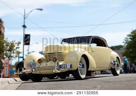 Auburn, Indiana, Usa - September 9, 2018 The Auburn Cord Duesenberg Festival, A Cord Classic Car Par