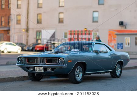 Springfield, Illinois, Usa - September 22, 2018: The Route 66 Mother Road Festival, 1972 Plymouth Ba