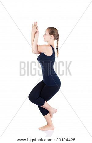 Yoga Garudasana Adler darstellen