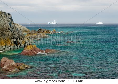 Zöld tenger, jéghegy Horizon