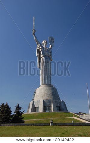 Szobra a hazának, Kiev, Ukrajna. Ez a szobor épült a győzelem emlékére
