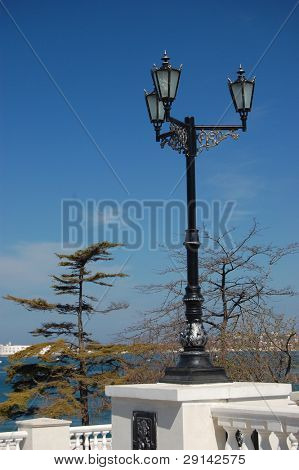 Sebastopol, Krim, Ukraine. Laterne in der Nähe von Sebastopol Hafen