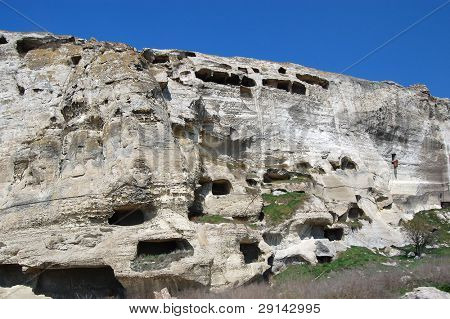 Ruiner hule af gamle by Inkerman. Crimea (Ukraine)