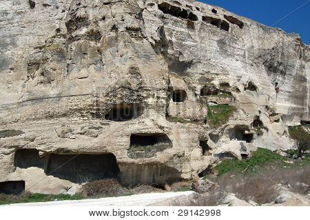 Ruiner hule af gamle by Inkerman. Crimea (Ukraine)