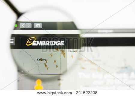 Los Angeles, California, Usa - 25 March 2019: Illustrative Editorial Of Enbridge Website Homepage. E