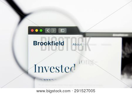Los Angeles, California, Usa - 25 March 2019: Illustrative Editorial Of Brookfield Asset Management 
