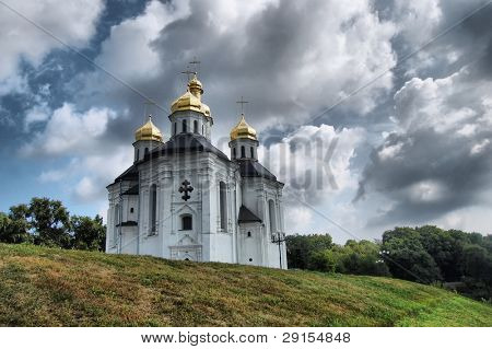 HDR.St.Catherine. starego rosyjskiego Kościoła Prawosławnego w zabytkowym rosyjskim mieście Czernigow, Ukraina