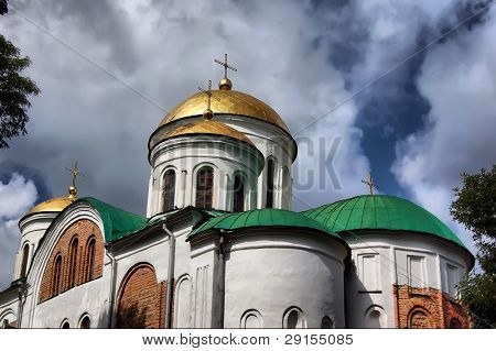 HDR.Sobór starej rosyjskiej w zabytkowym rosyjskim mieście Czernigow, Ukraina