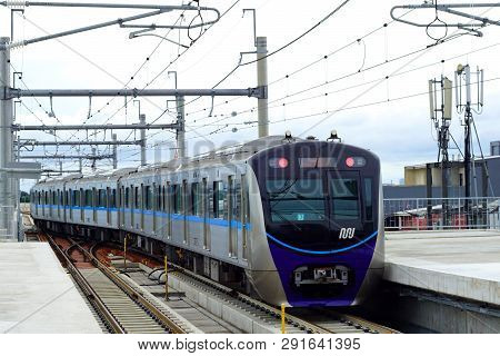 Mrt Train Set  Arrives At The Station. Mrt Jakarta Officially Operates In March 2019, For  Destinati