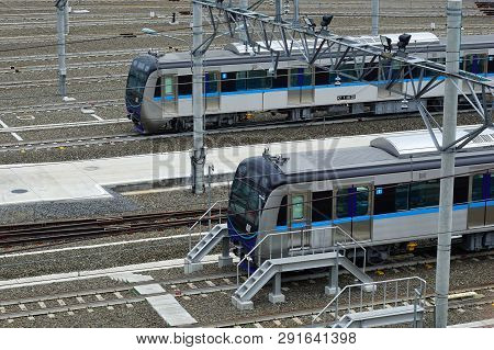 Mrt Train Set  Arrives At The Station. Mrt Jakarta Officially Operates In March 2019, For  Destinati