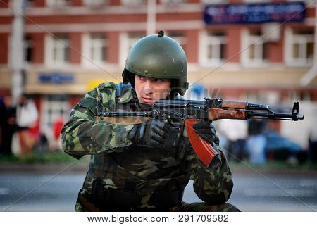 Barnaul, Altai Krai-may 7, 2014.a Group Of Special Forces Soldiers Trained To Fight In The City