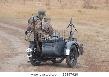 KIEV, Ucraina -NOV 6: Unidentified membri del Red Star storia club wear storico d uniforme tedesca