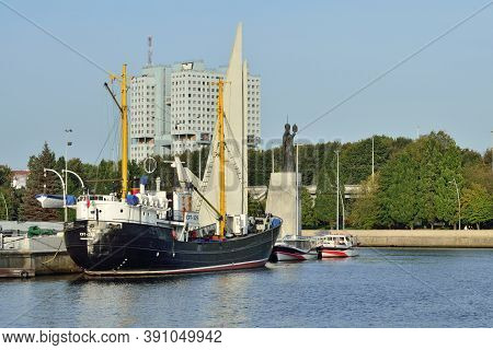 Kaliningrad, Russia - September 30, 2020: Average Fishing Trawler Stands On The Roadstead Of The Wor