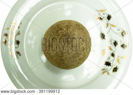Limonia Acidissima That The Common Names For The Species Or Wood Apple Or Elephant-apple
