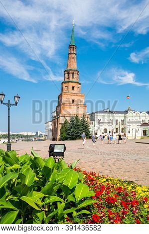 Leaning Tower Syuyumbike In The Kazan Kremlin, Kazan, Republic Of Tatarstan, Russia