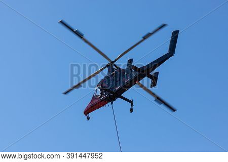 Prospect,  Oregon / Usa - September 9, 2014:  The Special Built K-max Helicopter With Intermeshing R