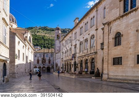 Dubrovnik, Croatia - Jun 21, 2020: Dubrovnik, Croatia: At The Exit From The Main Street Stradun Can 
