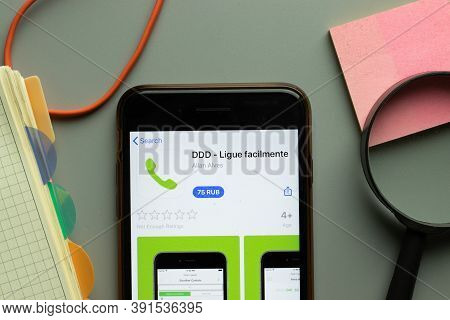 New York, Usa - 26 October 2020: Ddd Ligue Facilmente Mobile App Logo On Phone Screen Close Up, Illu
